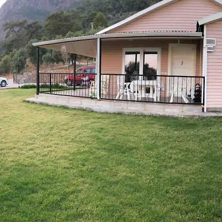 Yakabuk House فندق *