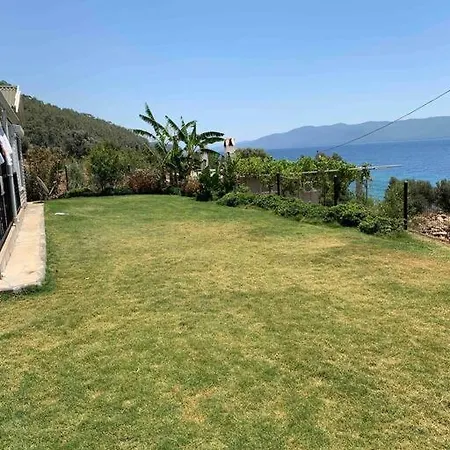 Yakabuk House موجلا