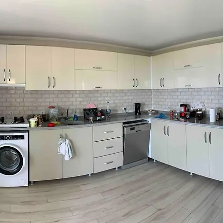 فندق Yakabuk House *